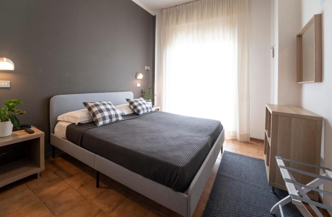 Hotel Aplo Cervia Buitenkant foto