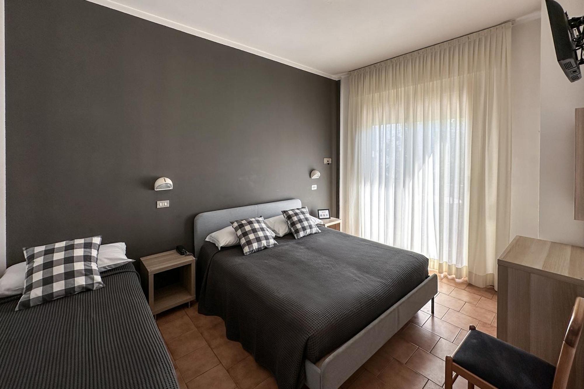 Hotel Aplo Cervia Buitenkant foto
