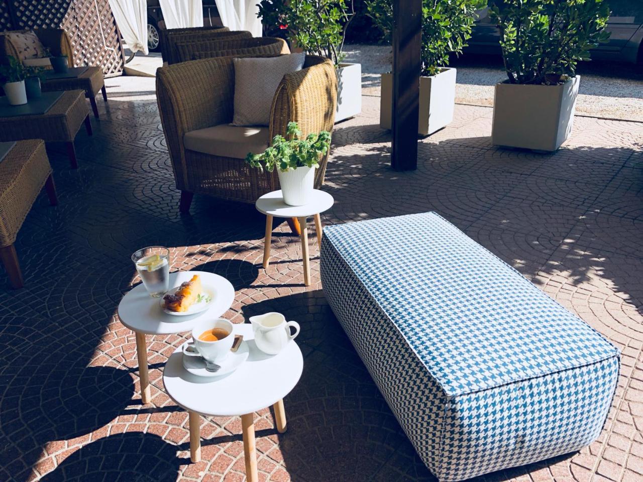 Hotel Aplo Cervia Buitenkant foto